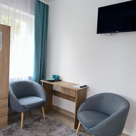 Hostel Mleczna - Metro Zacisze وارسو المظهر الخارجي الصورة