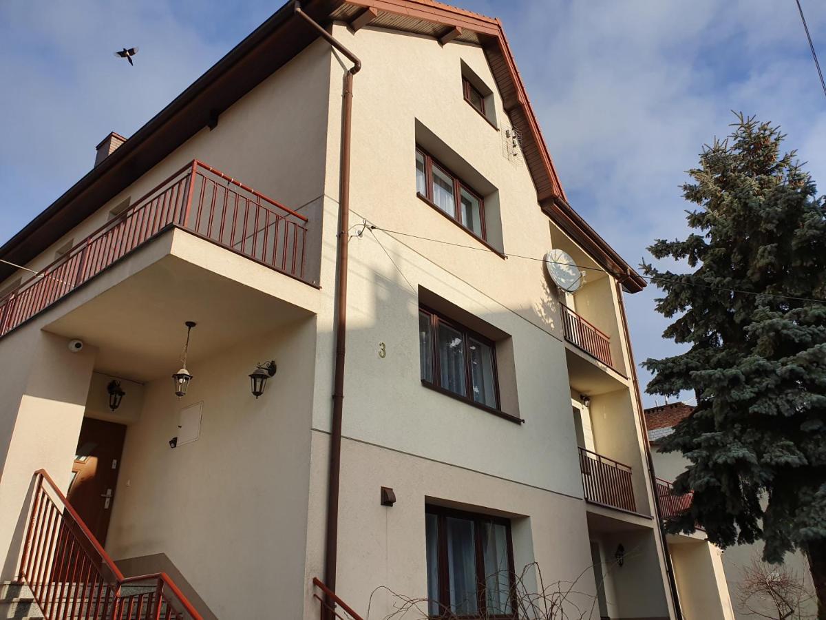 Hostel Mleczna - Metro Zacisze وارسو المظهر الخارجي الصورة