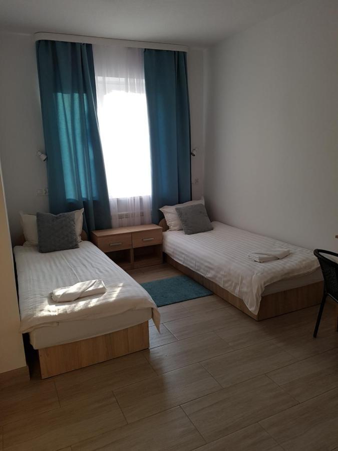 Hostel Mleczna - Metro Zacisze وارسو المظهر الخارجي الصورة