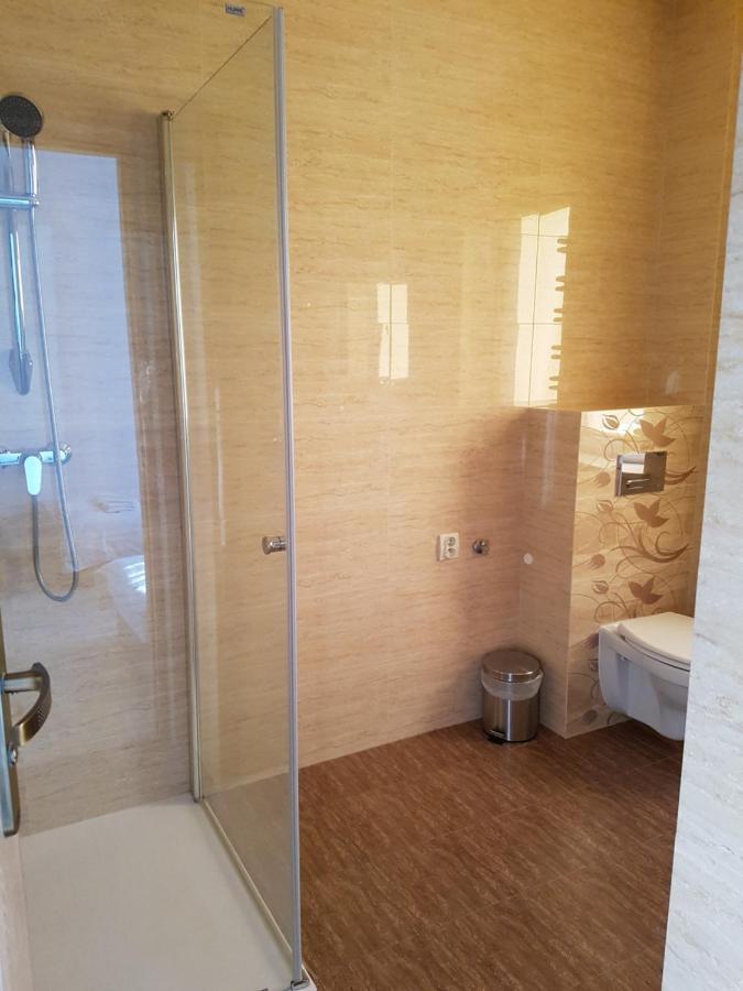 Hostel Mleczna - Metro Zacisze وارسو المظهر الخارجي الصورة
