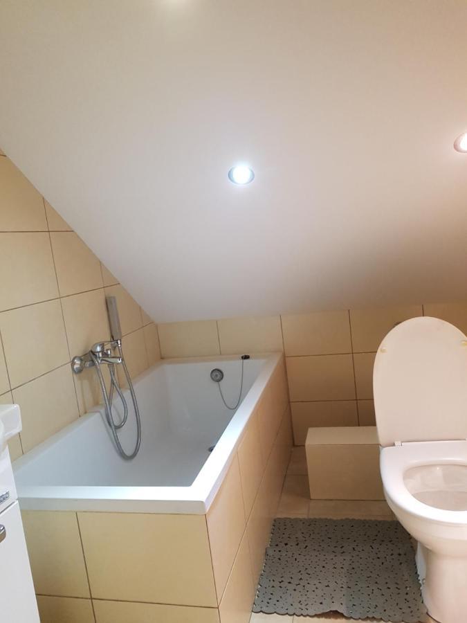 Hostel Mleczna - Metro Zacisze وارسو المظهر الخارجي الصورة