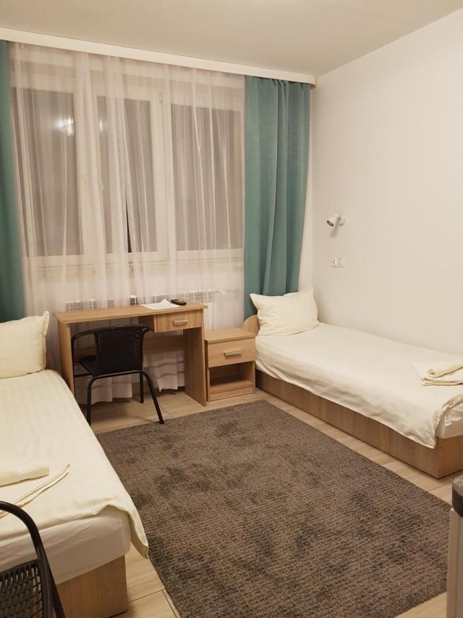 Hostel Mleczna - Metro Zacisze وارسو المظهر الخارجي الصورة